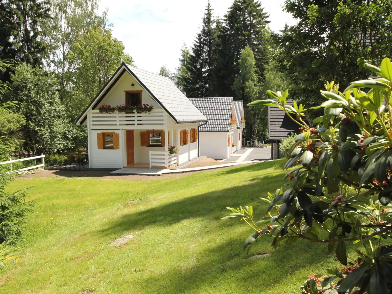 Landhaus mit Schwimmbad-Buiten