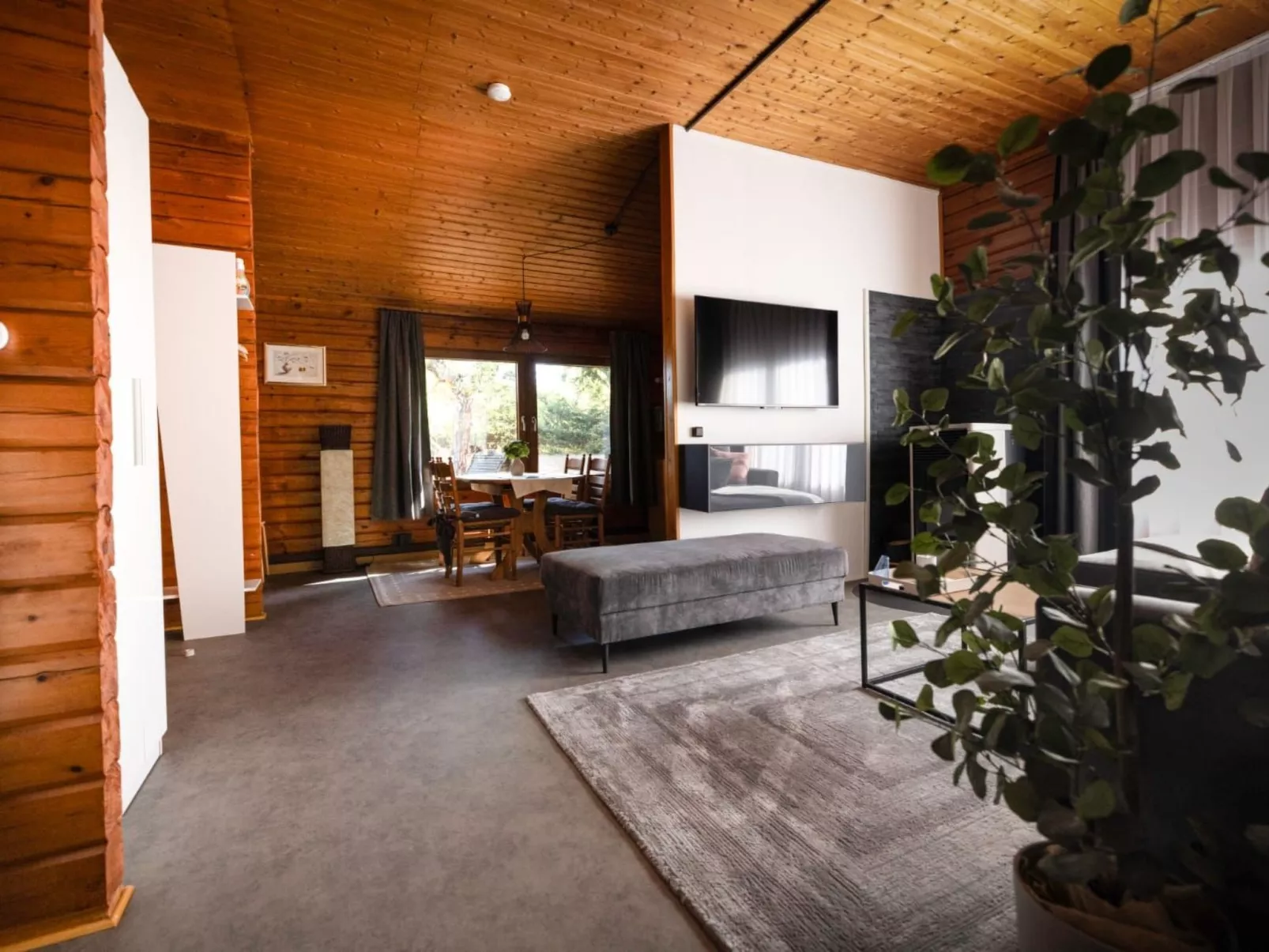 Sveti´s Ferienhaus-Binnen