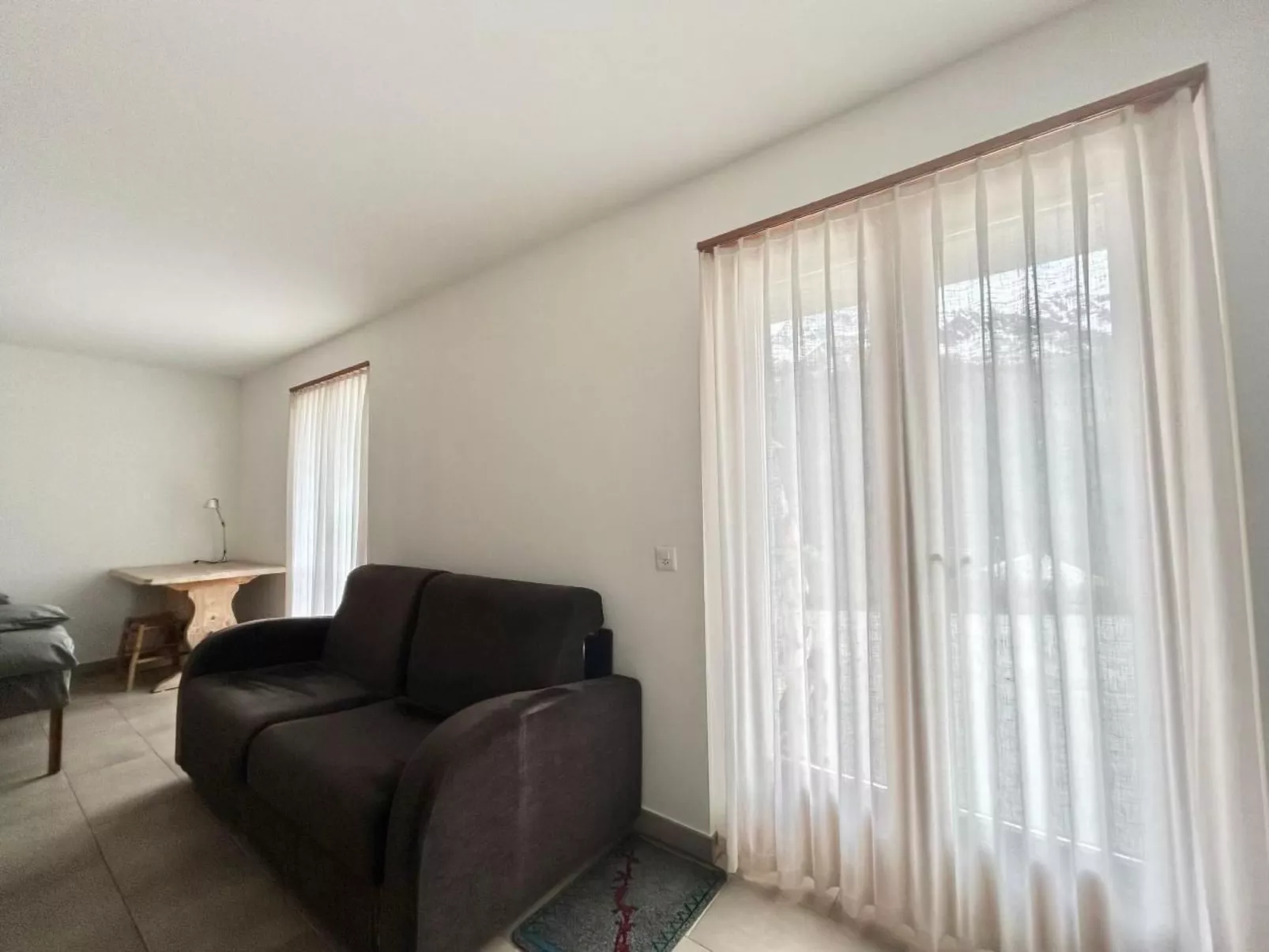 Einzimmerwohnung mit Bergblick-Binnen