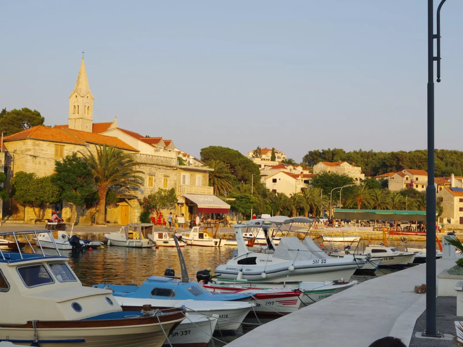 Schönes Ferienhaus mit privatem Pool-Image-tags.info