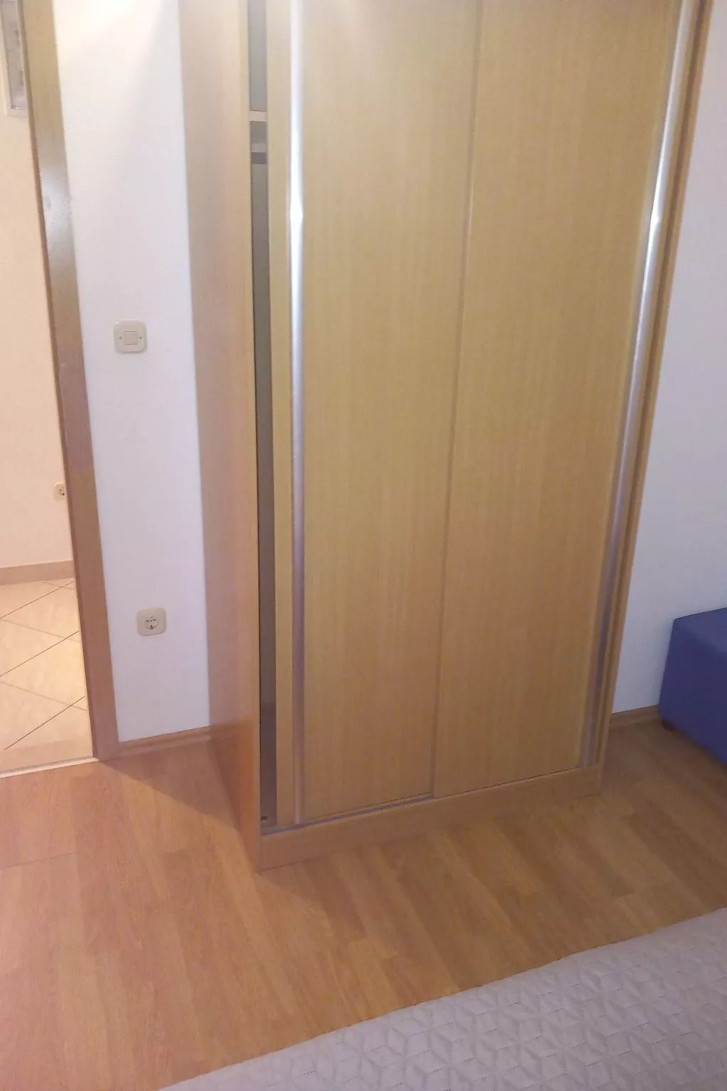 "Apartment Mate 4"-Binnen