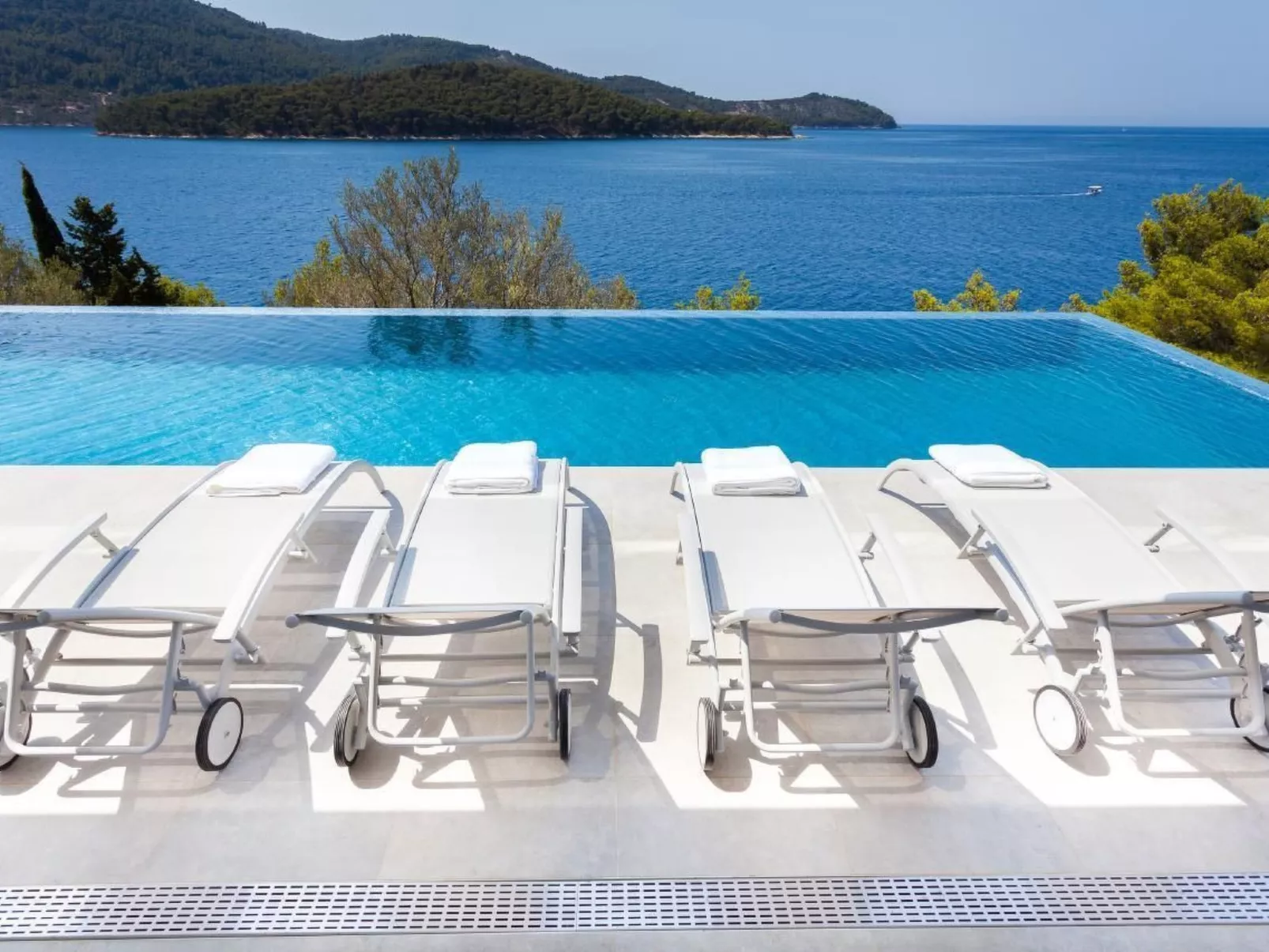 Villa Style and Sea-Buiten