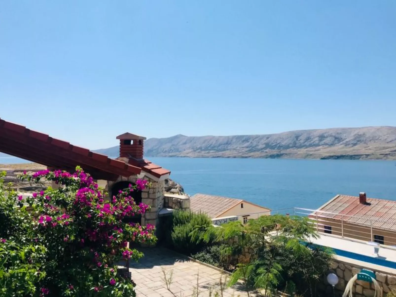 Villa Dražica mit beheiztem Pool - ruhige Lage-Buiten