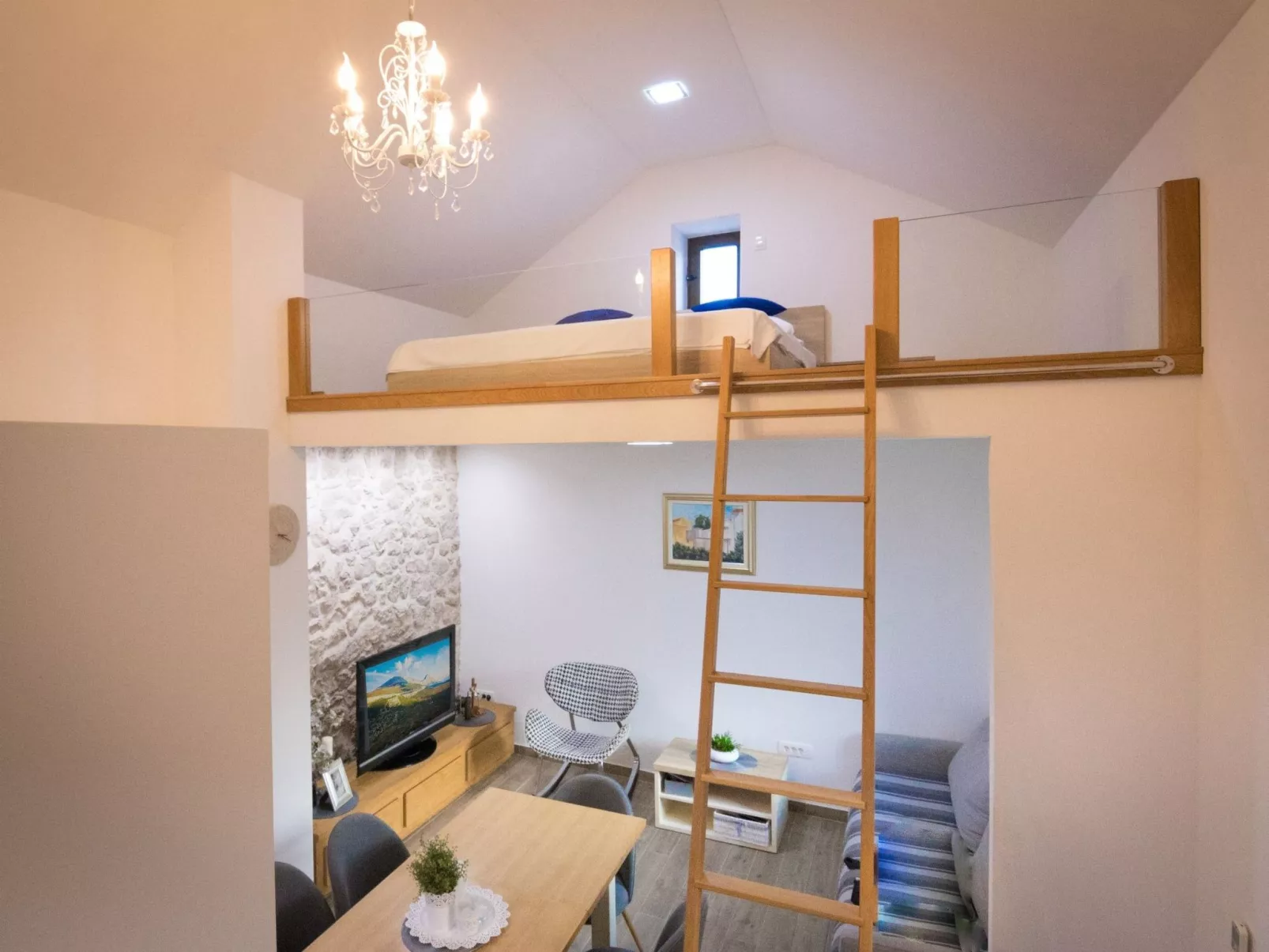 Stipanovi Dvori mit Bergblick-Image-tags.info