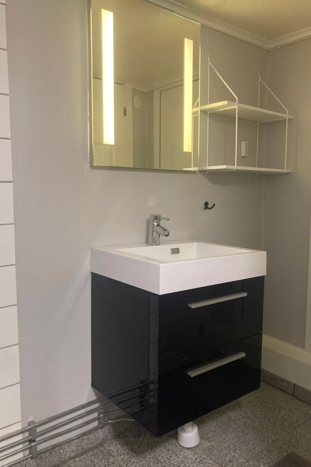 Charmantes Holzhaus mit eigenem Ruderboot-Binnen