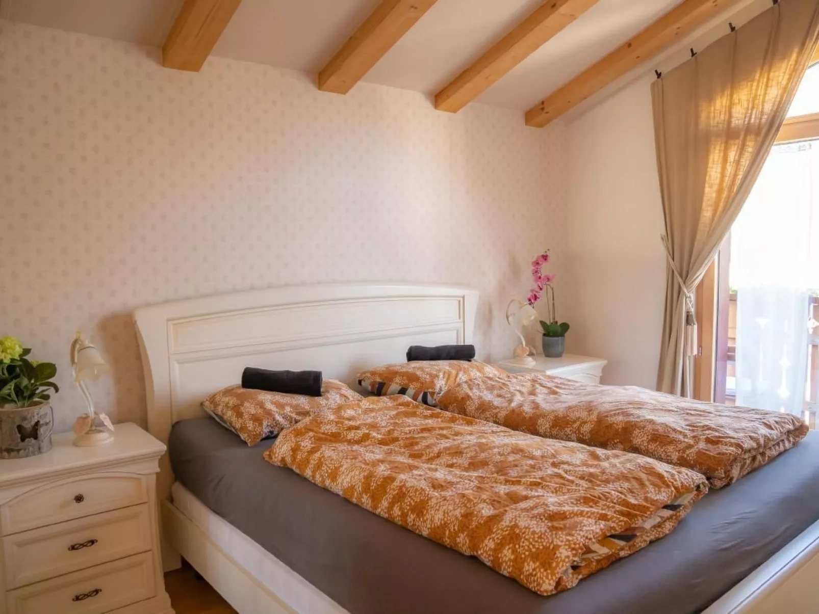 Luxuriöses Chalet - Walensee - Schwimmbad - Sauna-Binnen