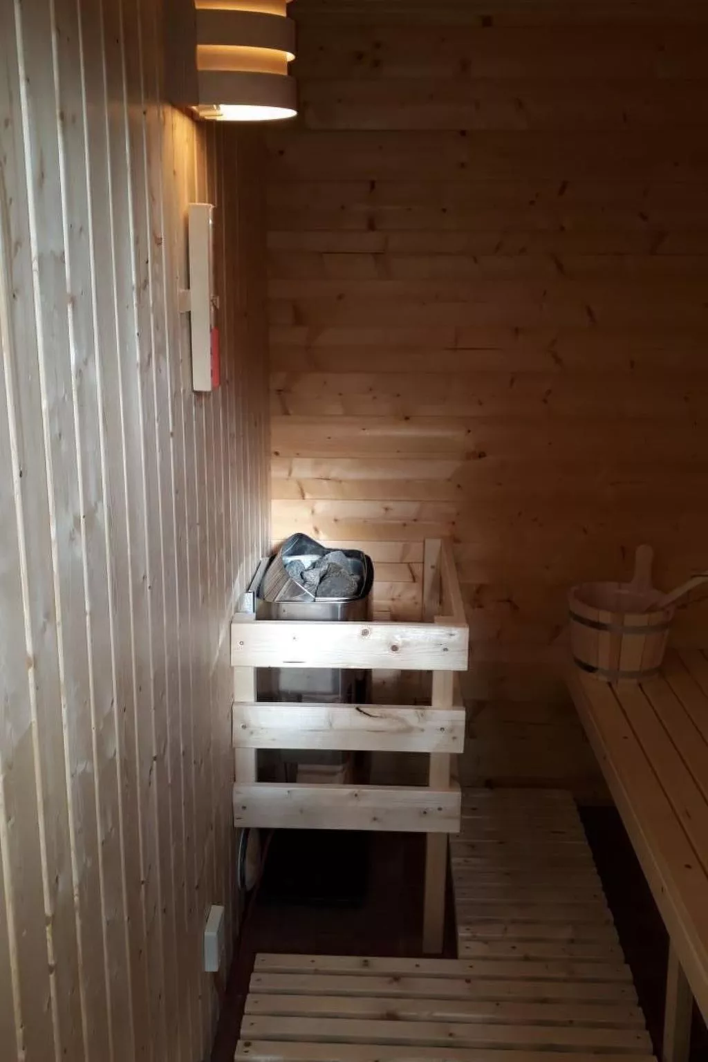 Blockhaus mit eigenem See-Image-tags.info