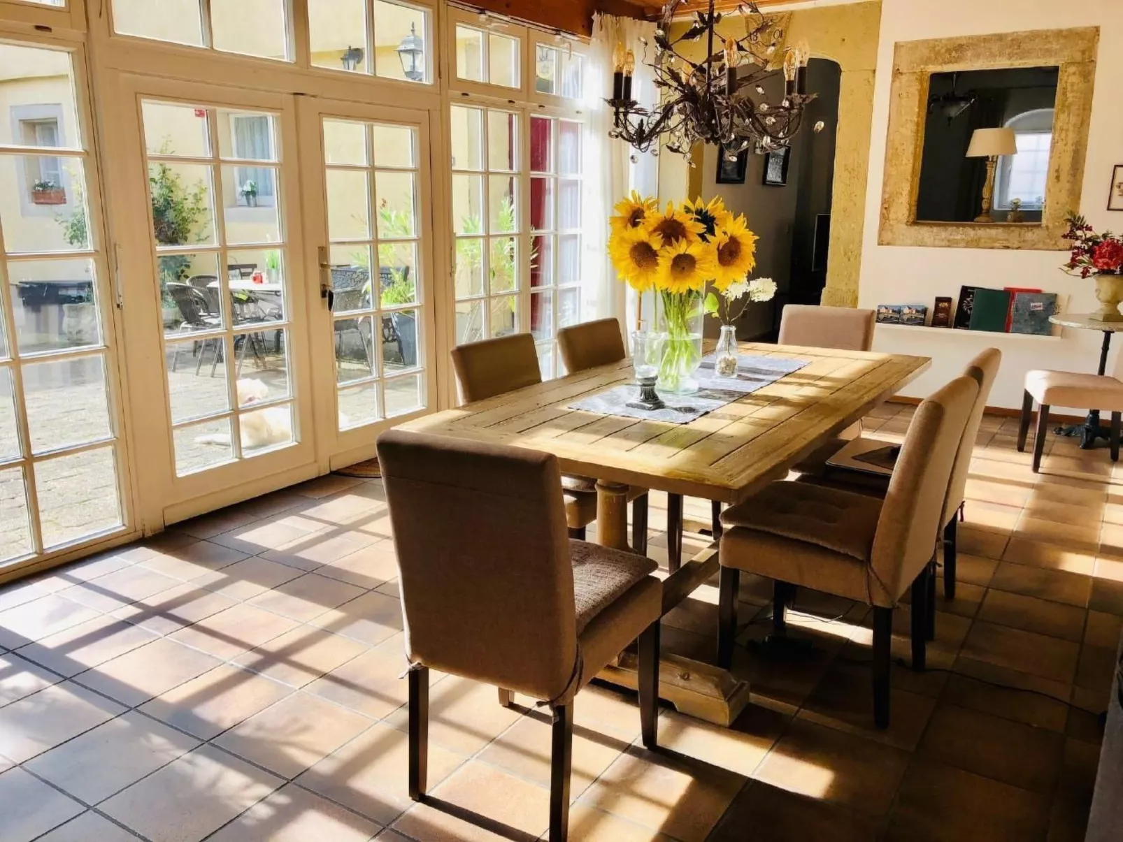 Villa mit Garten, Grill und Terrasse-Binnen