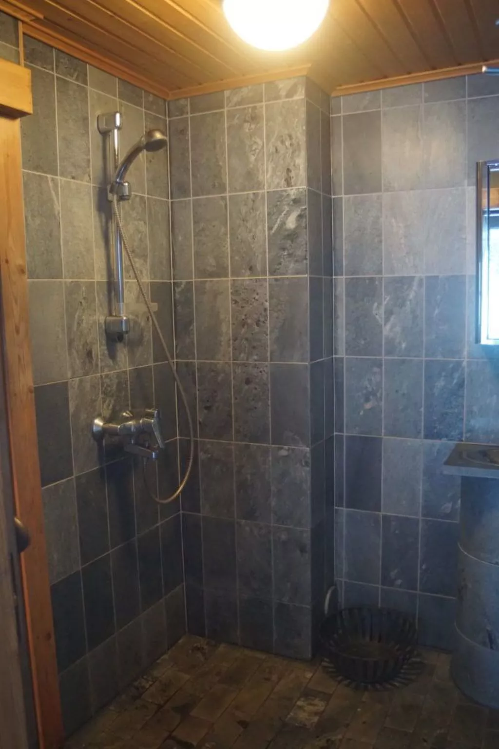 Ferienvilla mit Sauna und Garten am See-Binnen