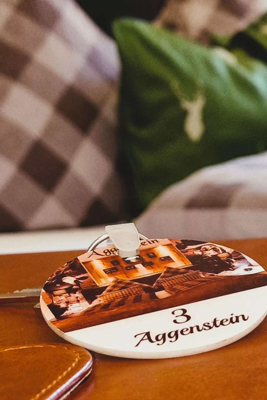 Studio mit Küche, Bad und Süd Balkon und Bergblick-Binnen