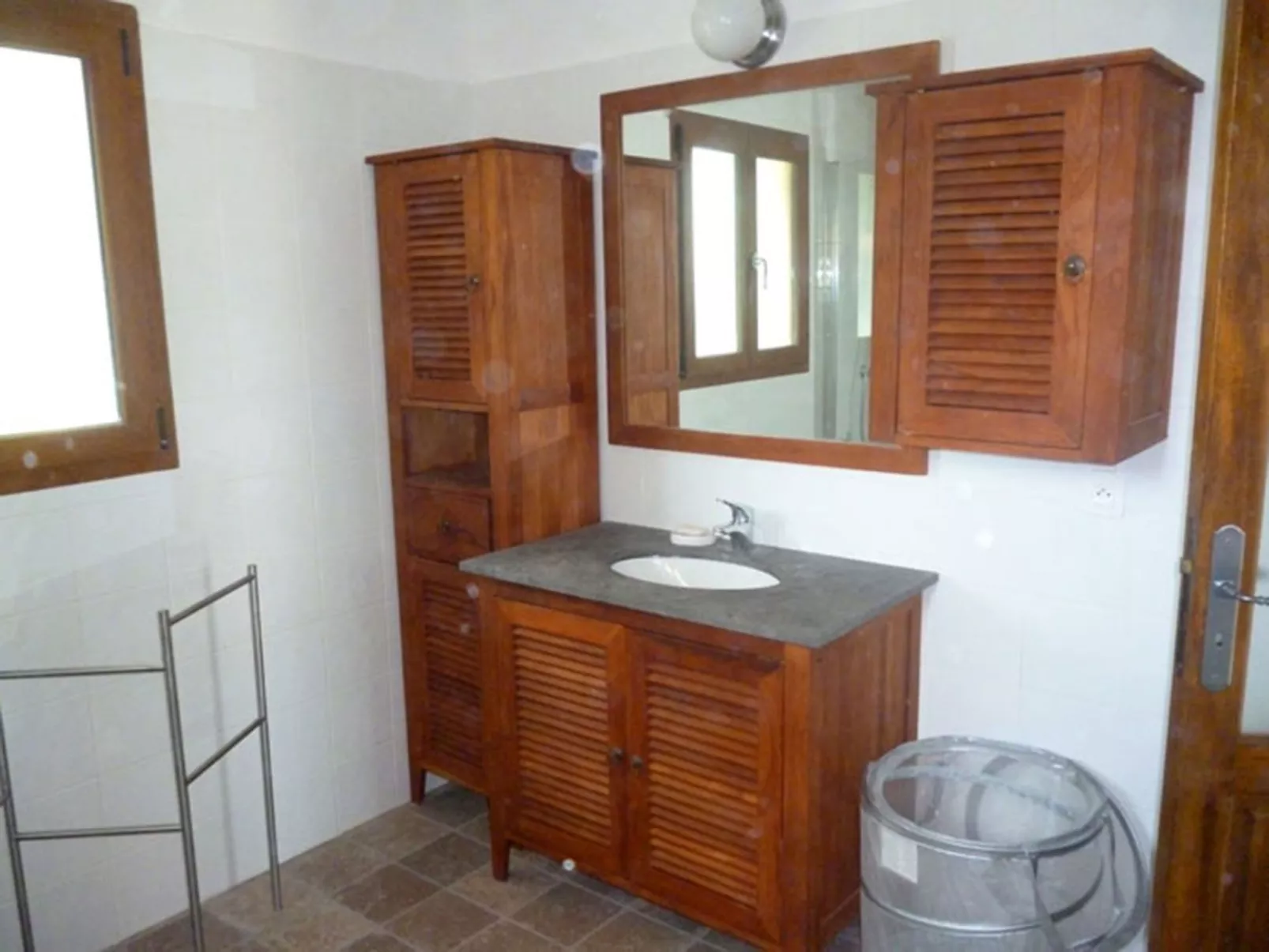 Haus mit Garten, Grill und Terrasse-Image-tags.info