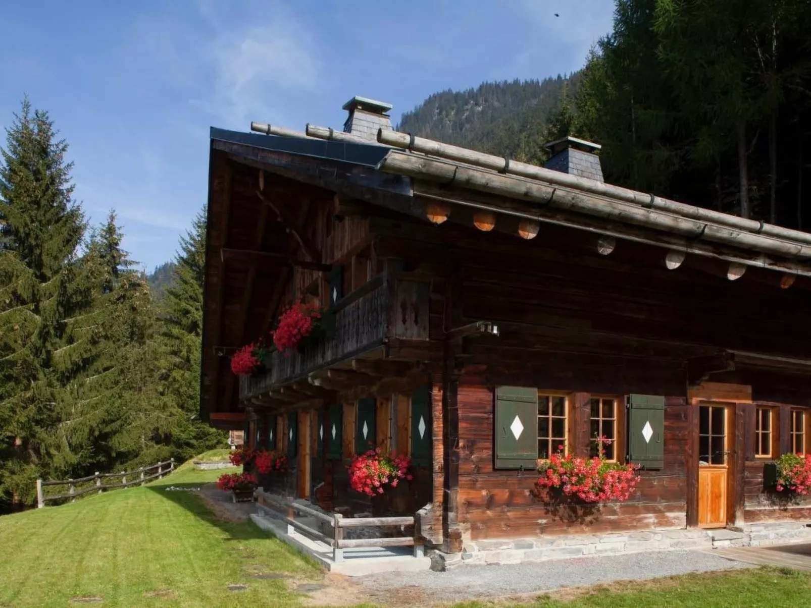Berghütte "Le Chalet de Lara"-Buiten