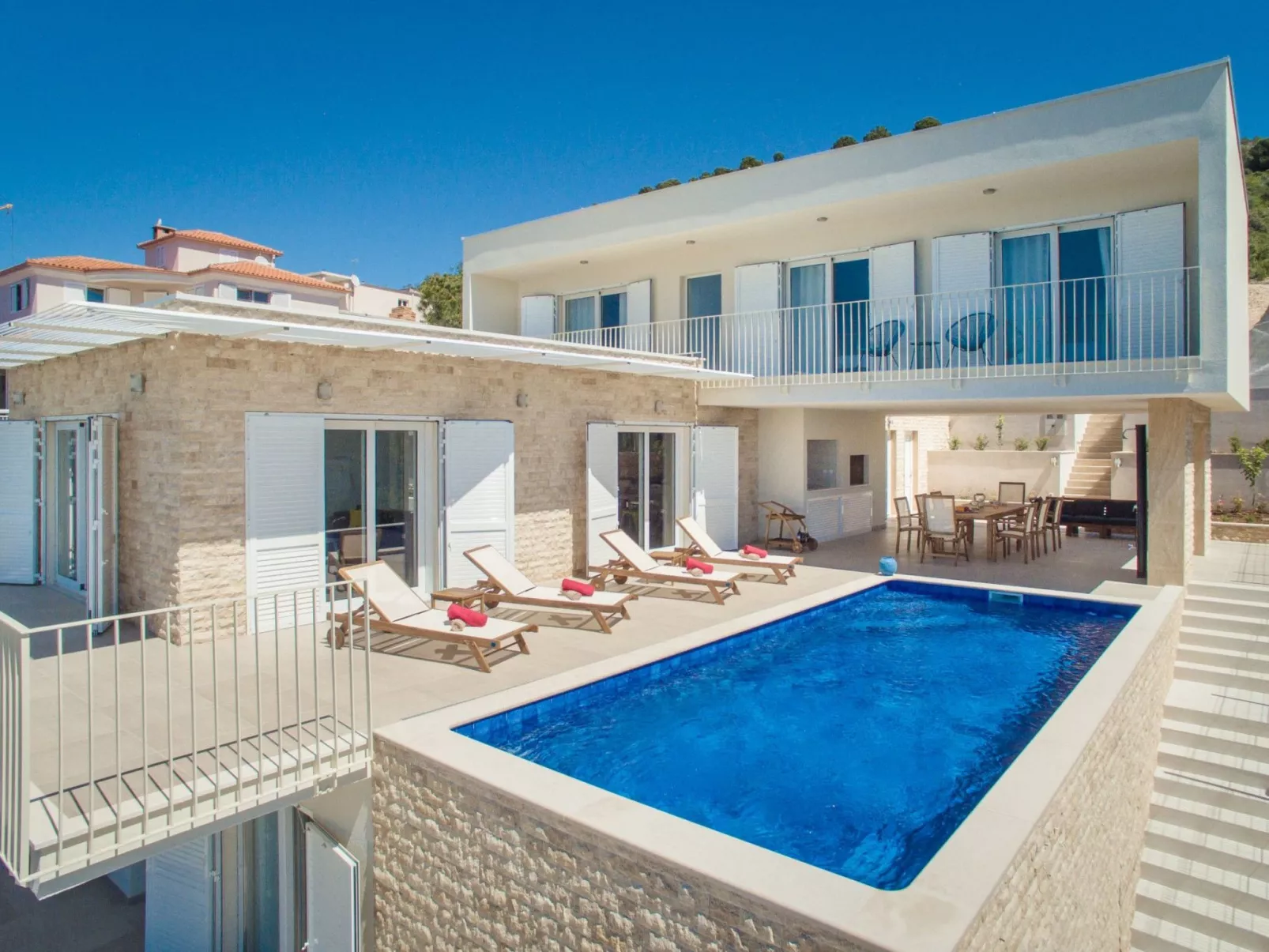 Am Strand "Villa Lori"-Binnen