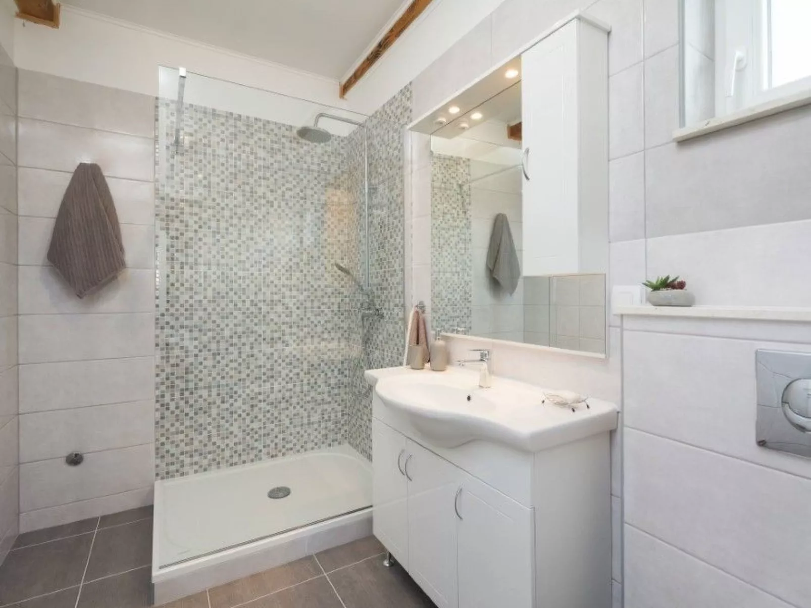 Villa Adamaris-Image-tags.info