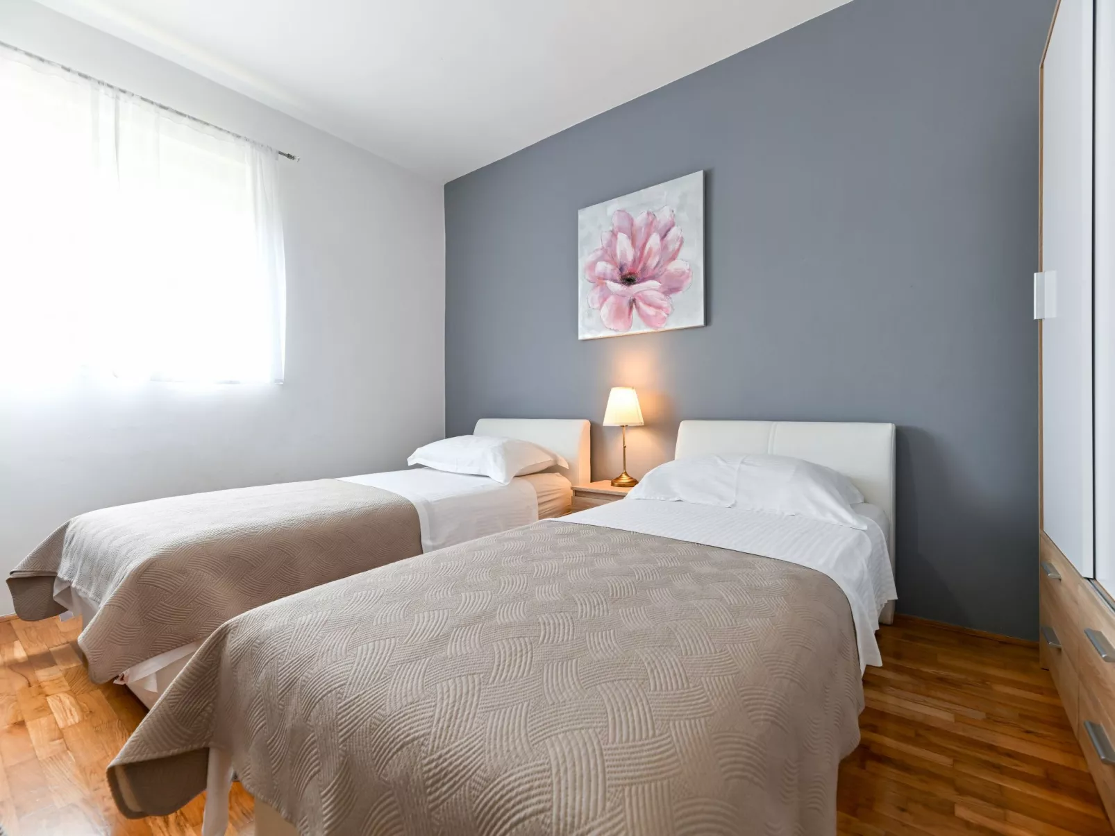 Charmantes Ferienhaus in Donje Rastane-Image-tags.info