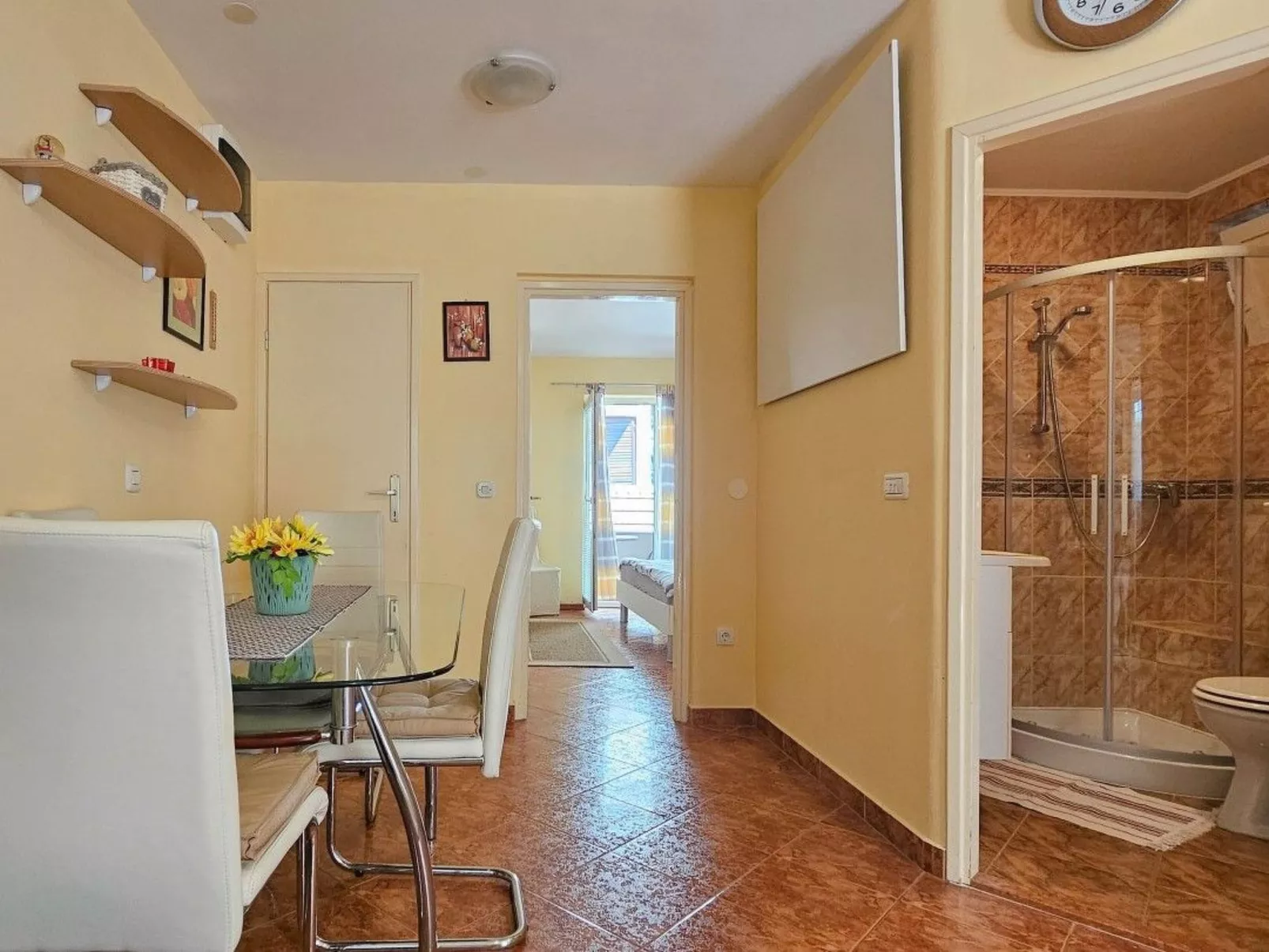 Wohnung "Domili" mit eigener Terrasse-Binnen