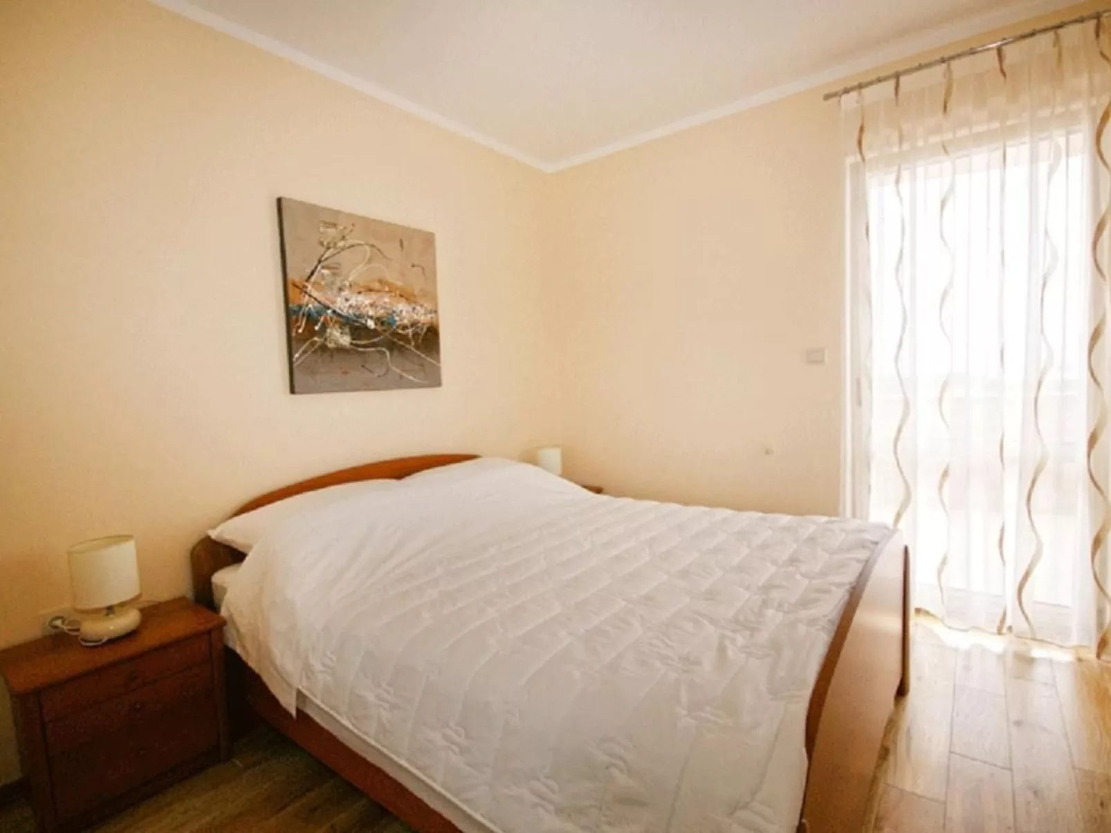 Moderne Ferienwohnung mit Balkonen mit Meerblick-Binnen