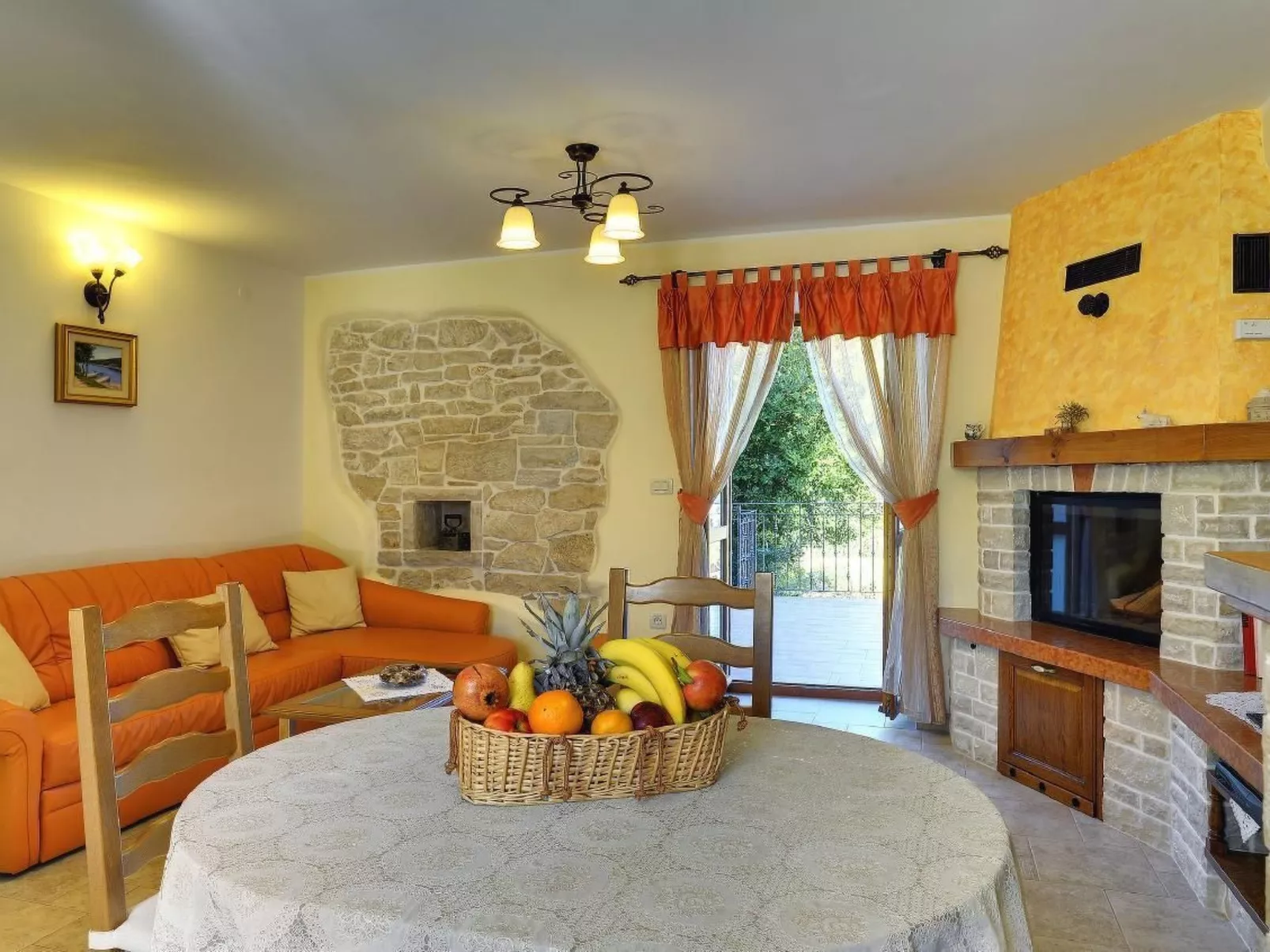 Appartement in Rakalj mit Großem Garten und Panoramablick-Binnen