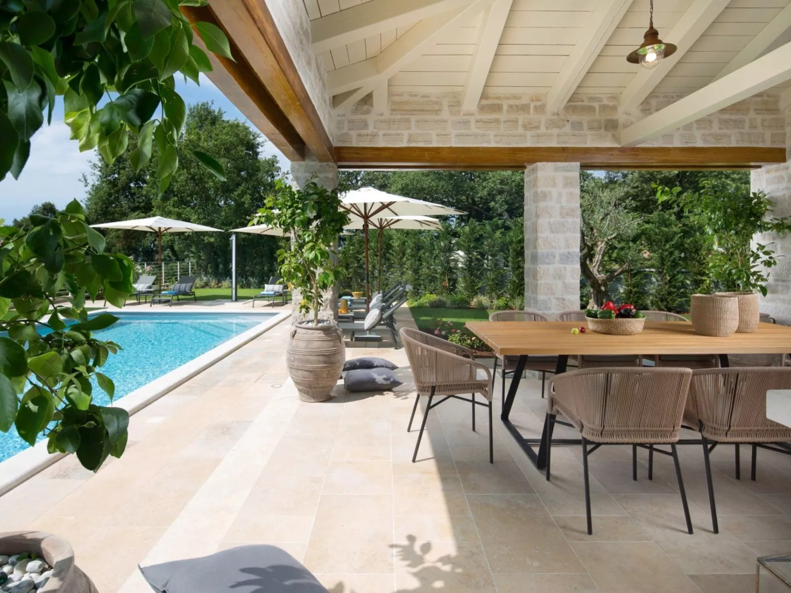 Villa Elena-Image-tags.info