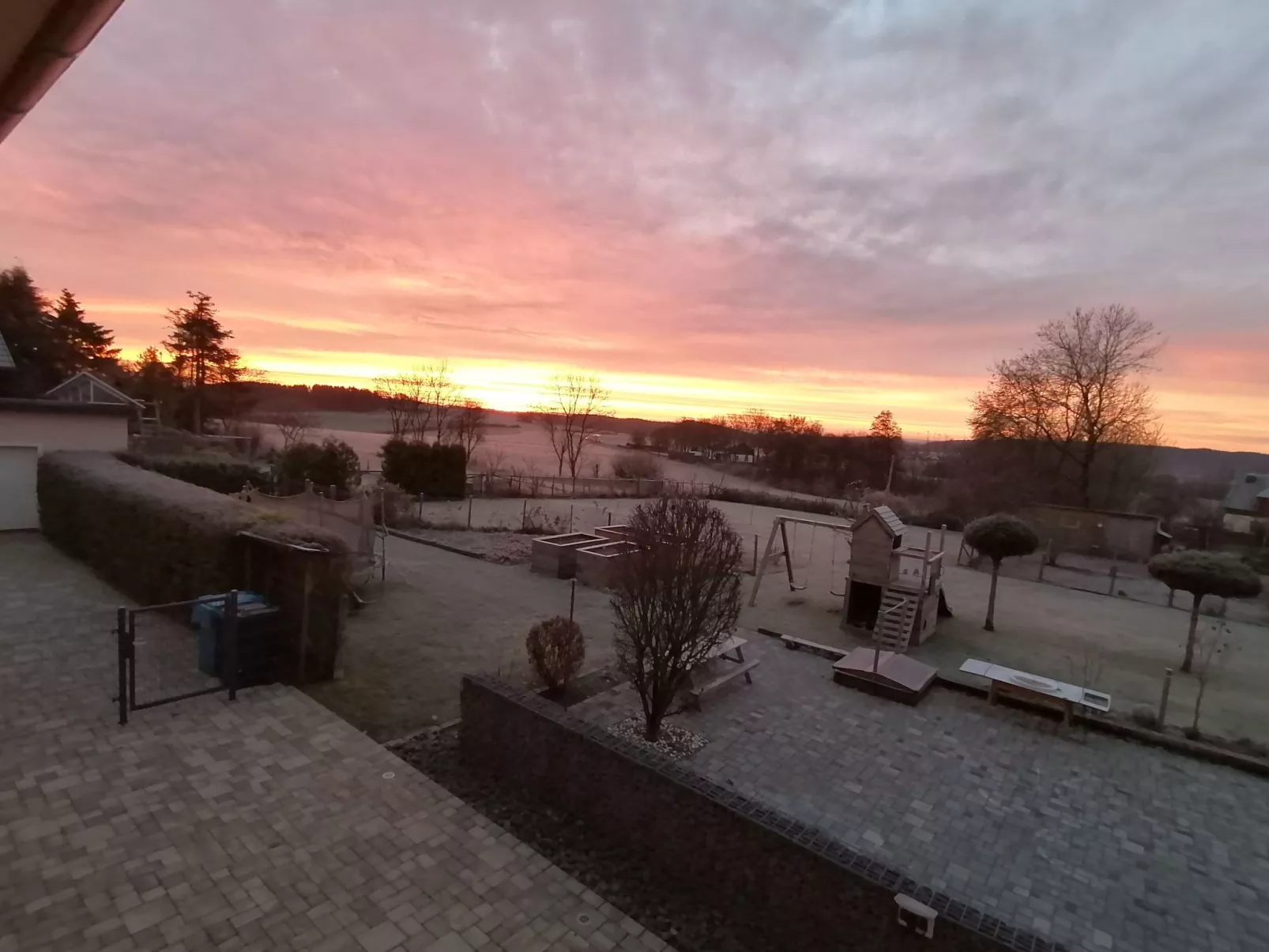 Appartement mit Terrasse-Buiten