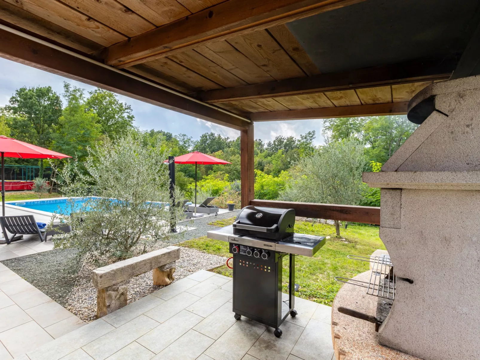 Red House Kraj Drage - Grüne Oase der Ruhe-Buiten