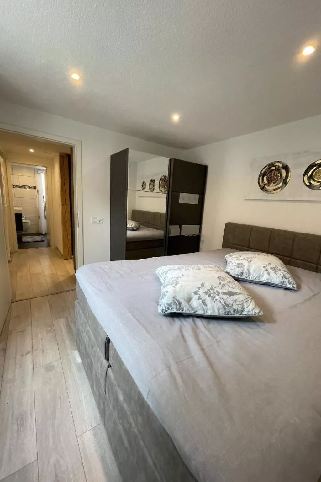 Appartement mit privatem Parkplatz-Image-tags.info