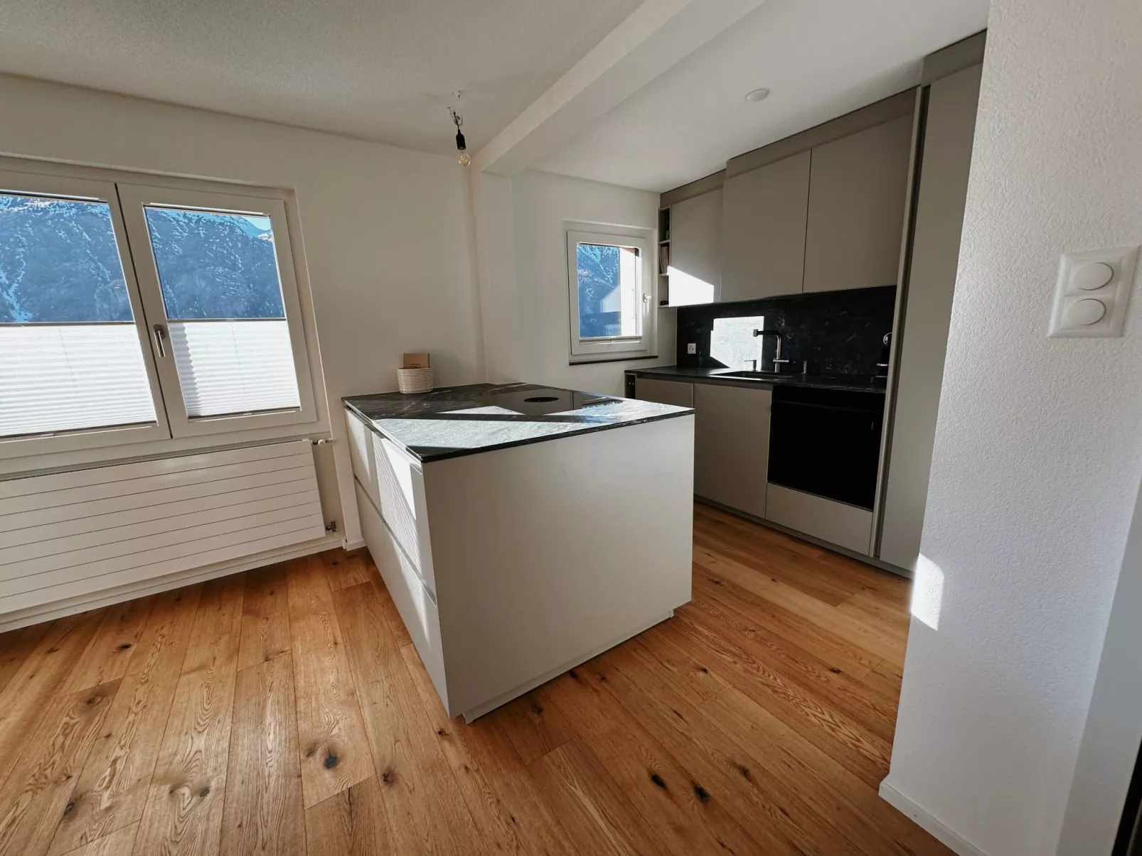 Sunnuhof Lodge-Binnen