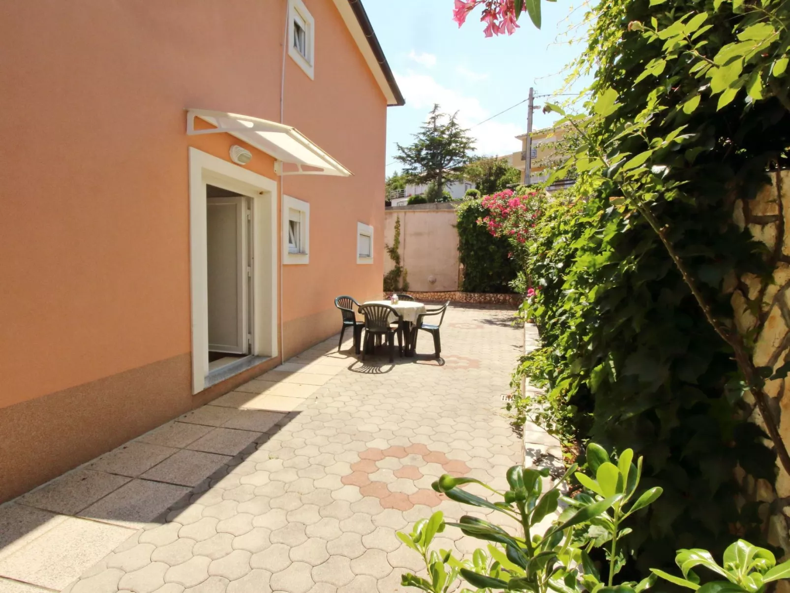 Apartment Radosna-Binnen