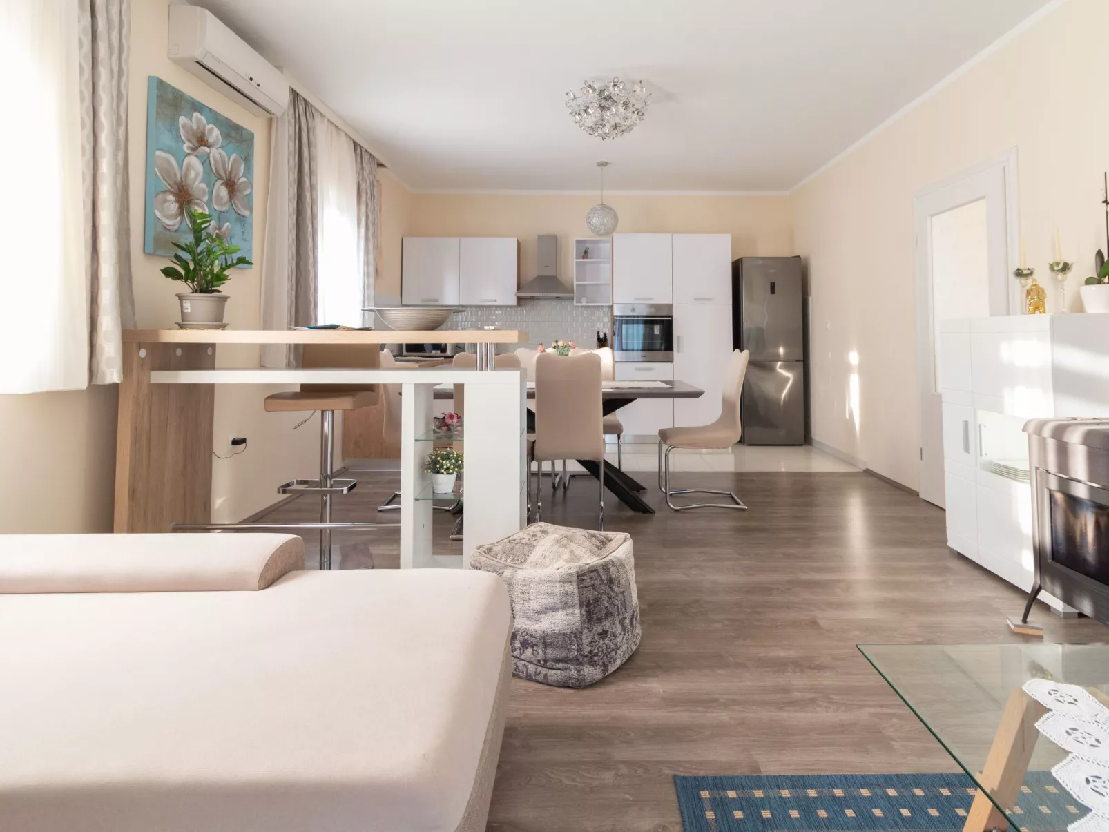 Villa mit Garten, Grill und Terrasse-Binnen