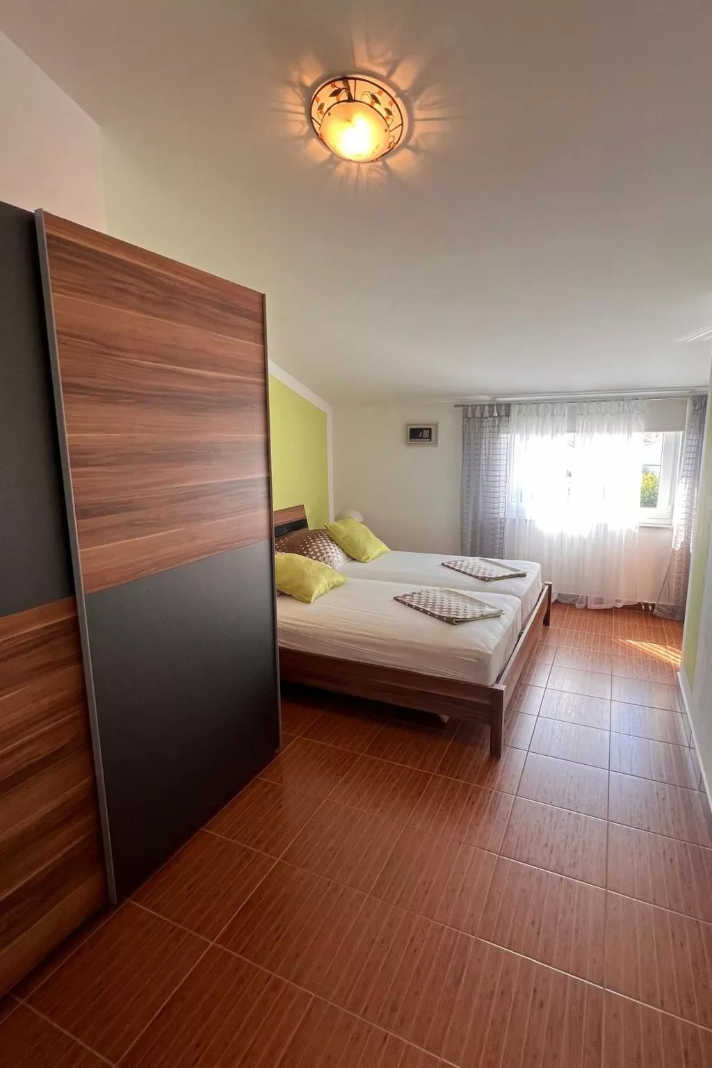 Wohnung "Ivić 2" mit Terrasse-Binnen