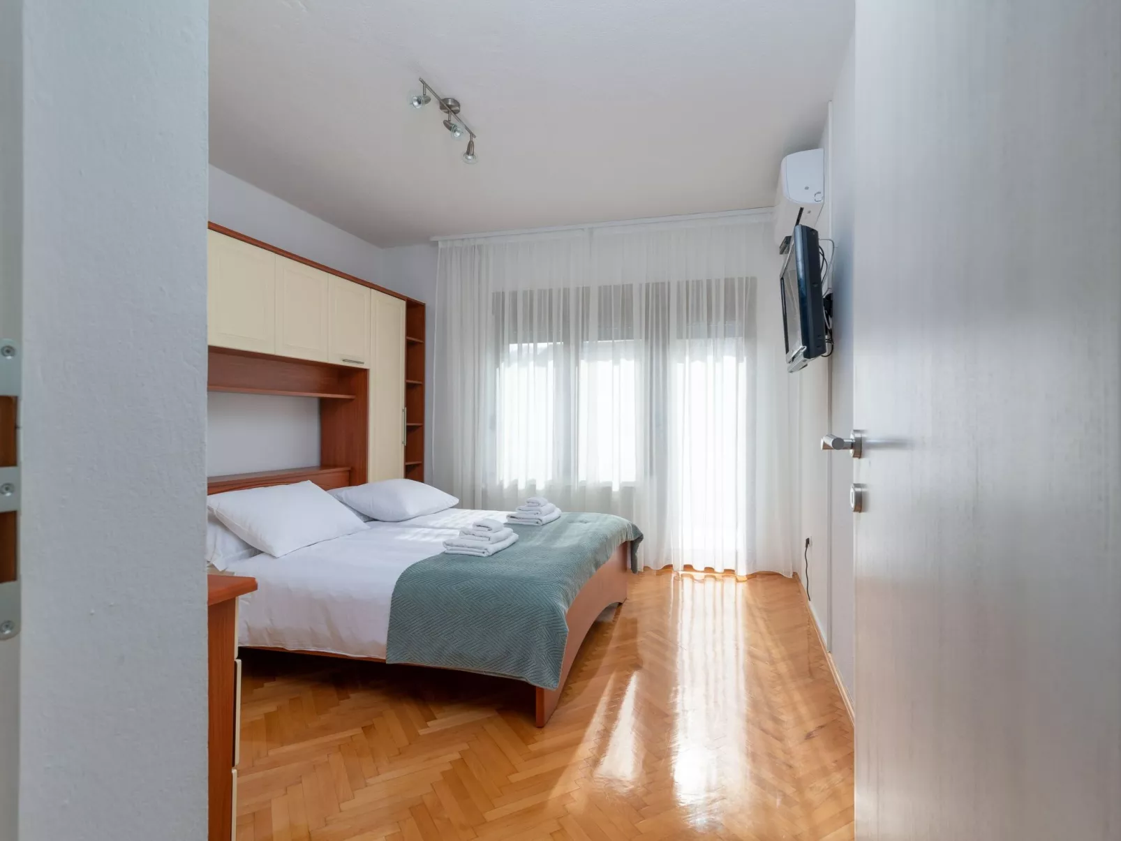 Apartment Domi-Image-tags.info