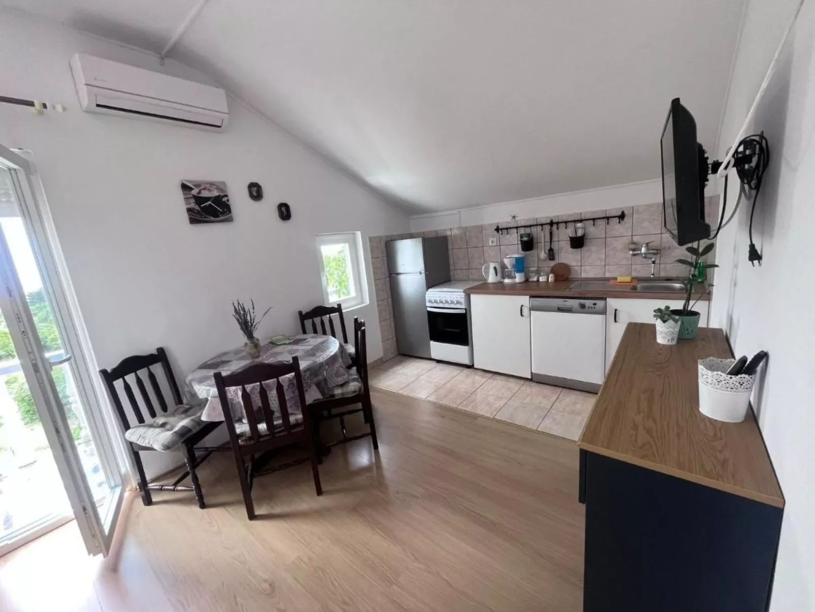 Wohnung in Vrsi mit großem Garten - TA Leut Agency-Binnen