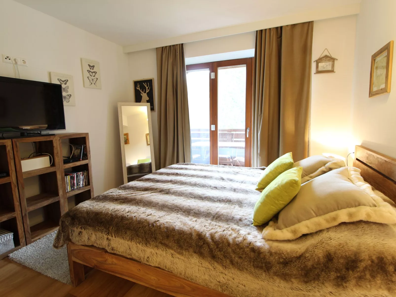 Rosie desing skipist-Binnen