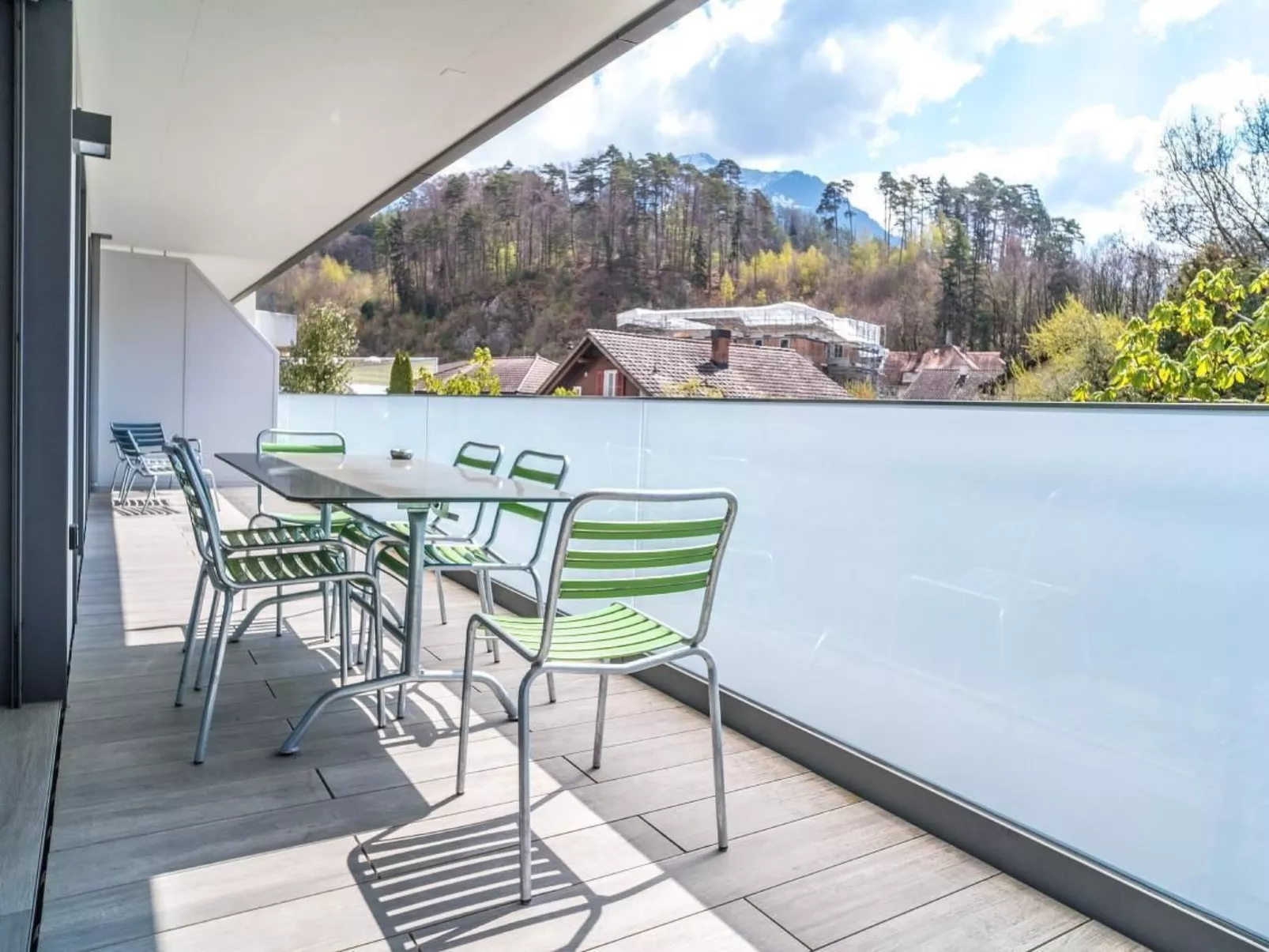 Apt. Gänseblüemli-Buiten