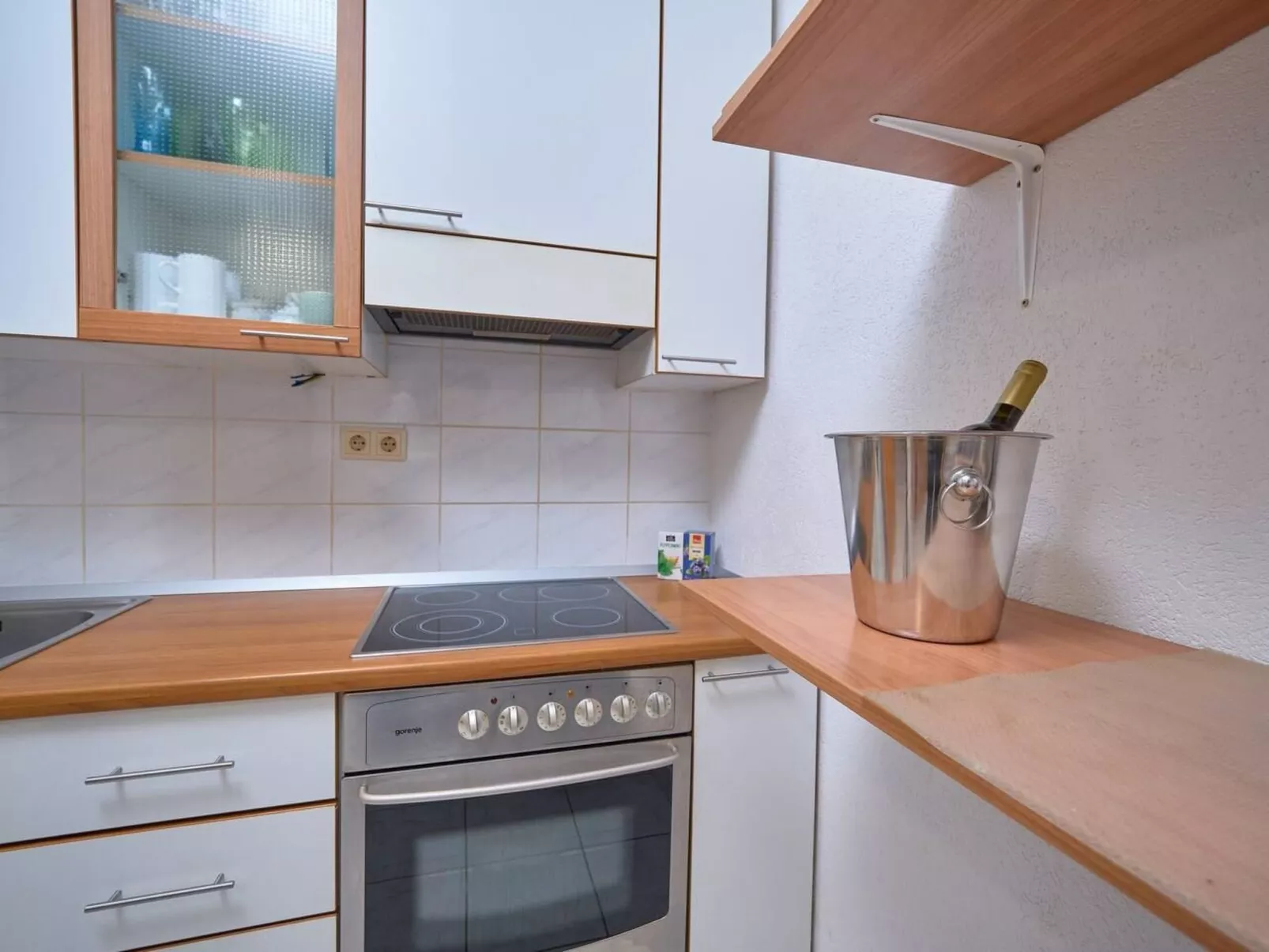 M Charmante Wohnung mit Gemeinschaftspool-Binnen