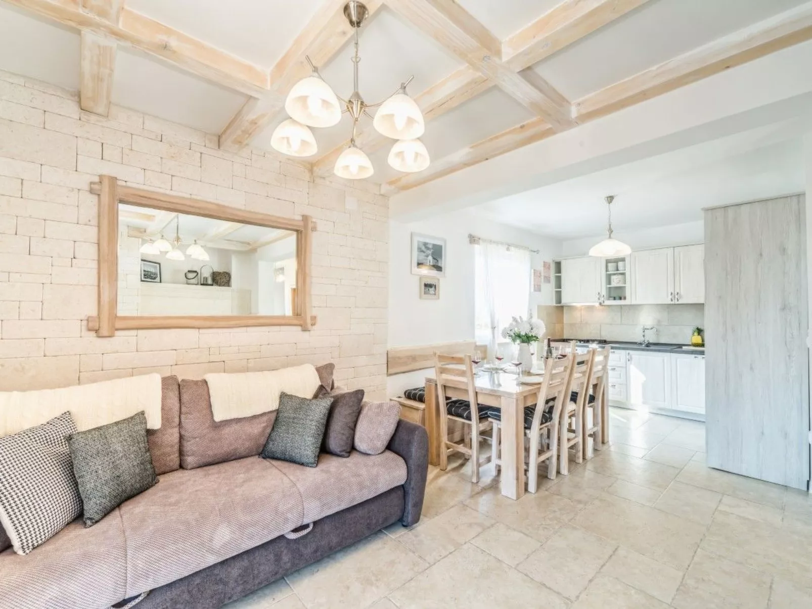 Villa Kirsten mit beheiztem Pool - von TA Leut Agency-Binnen