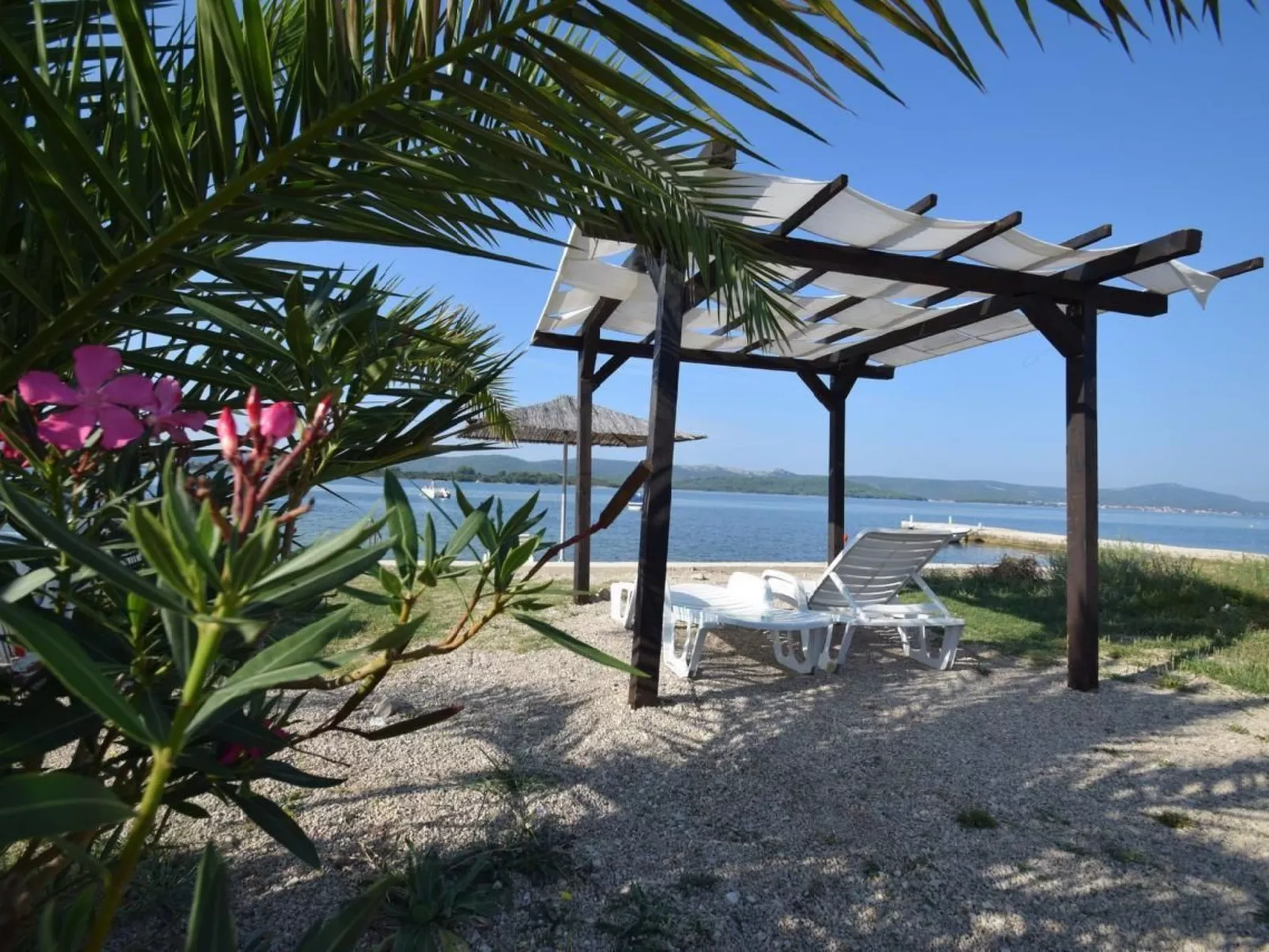 In Turanj mit Grill und Terrasse-Buiten