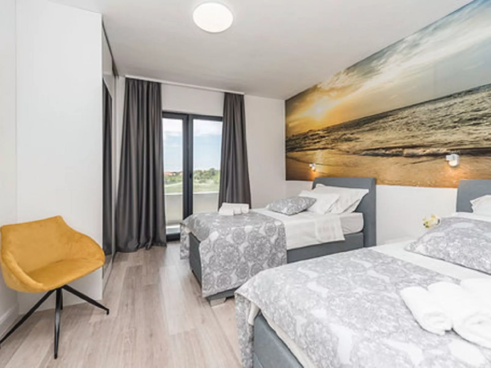 Villa Angelo mit Sauna, Fitnessraum und Pool-Binnen