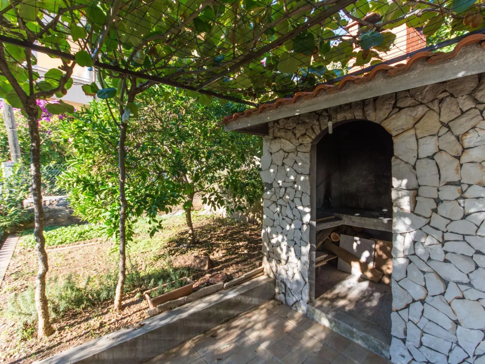 Für vier Personen, mit einem Balkon-Buiten