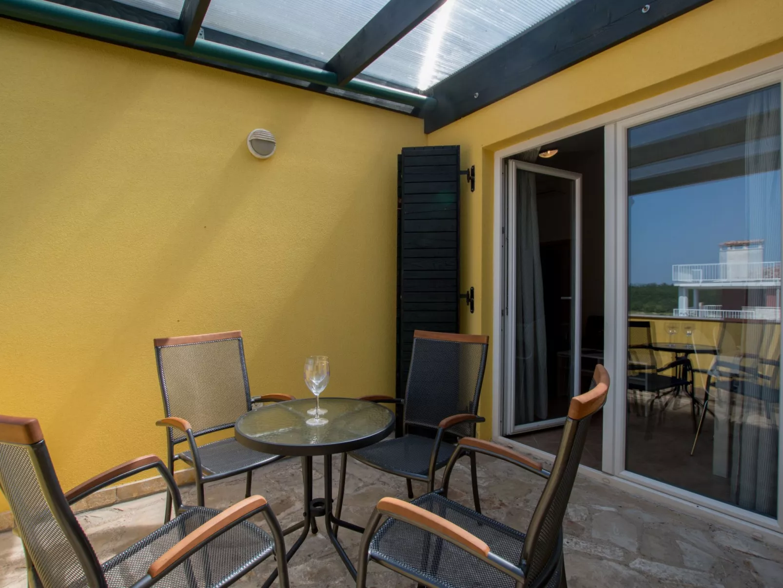 "Faro" mit Wi-Fi-Buiten