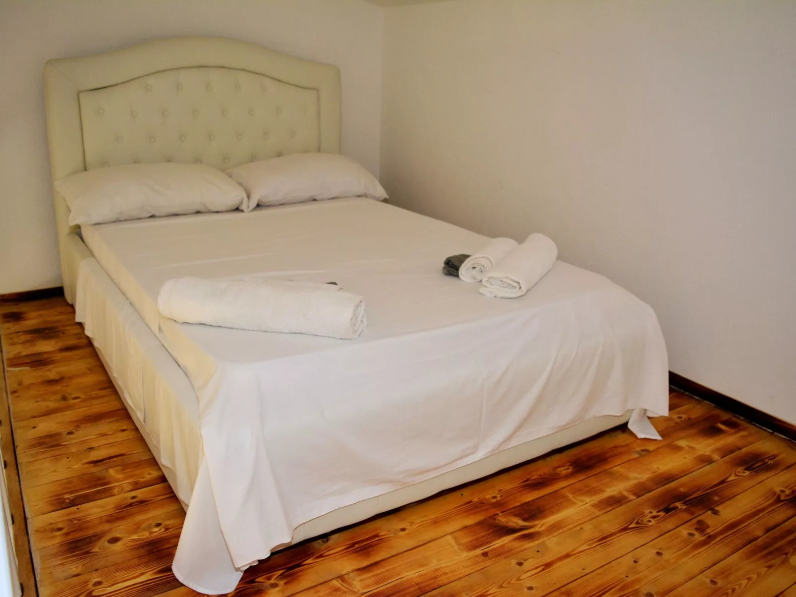 Schöne Wohnung mit Blick auf den Pool-Binnen