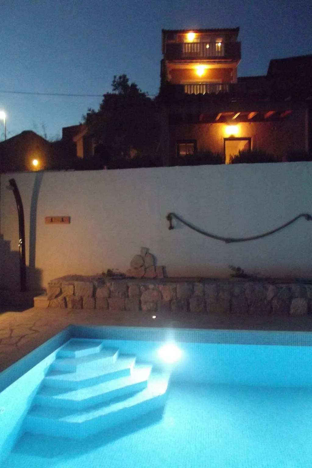 "Villa Petar" mit Infinity Pool-Buiten