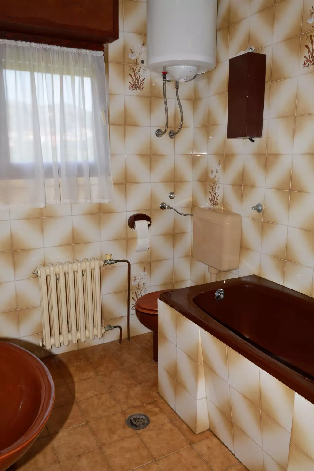 Schöne Wohnung in Poljica mit privatem Parkplatz-Binnen