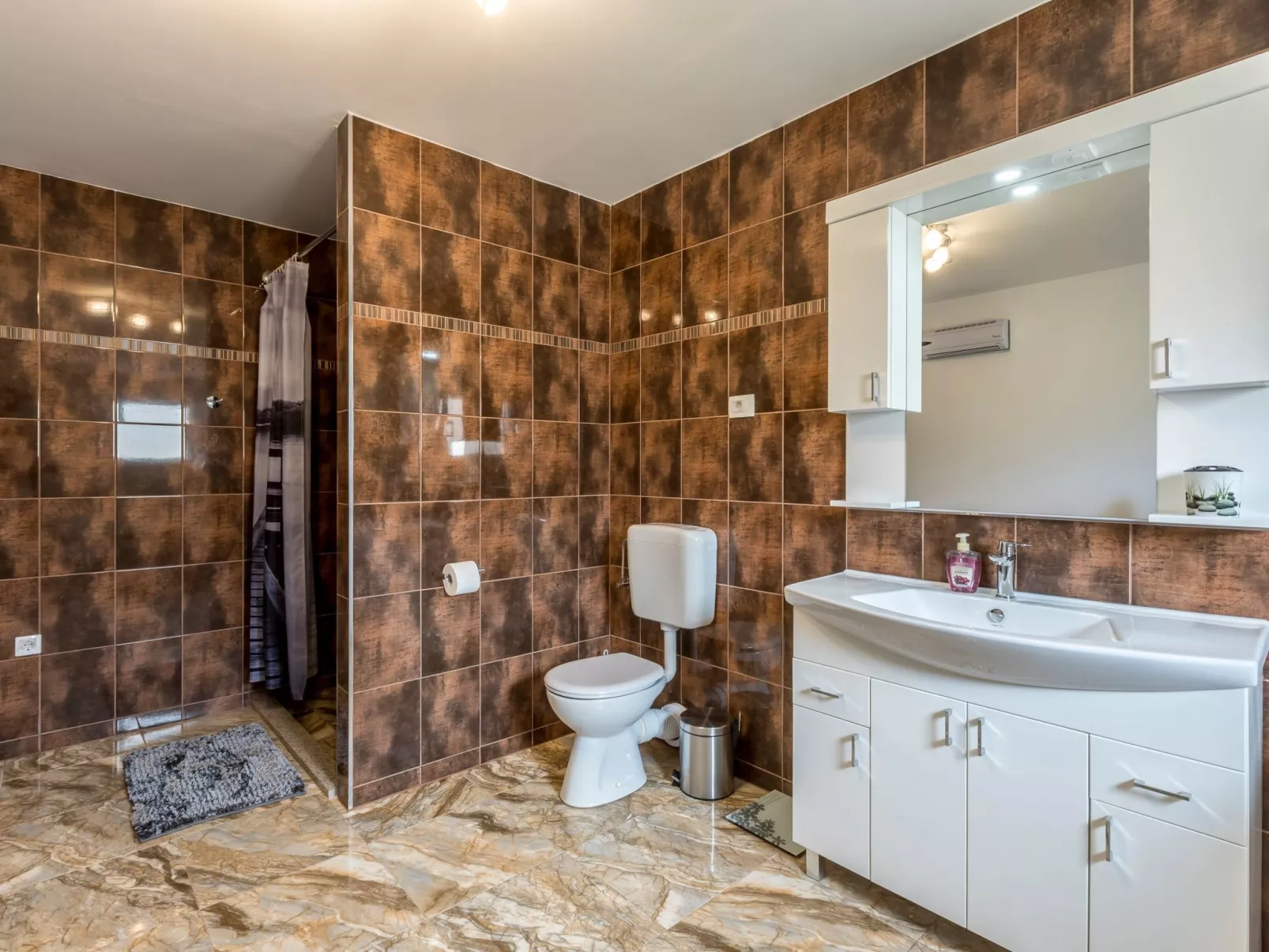 Villa Podrugovi Dvori mit Pool-Image-tags.info