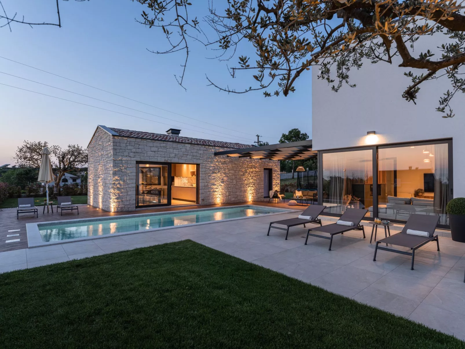 Villa Ansi Exclusive-Buiten