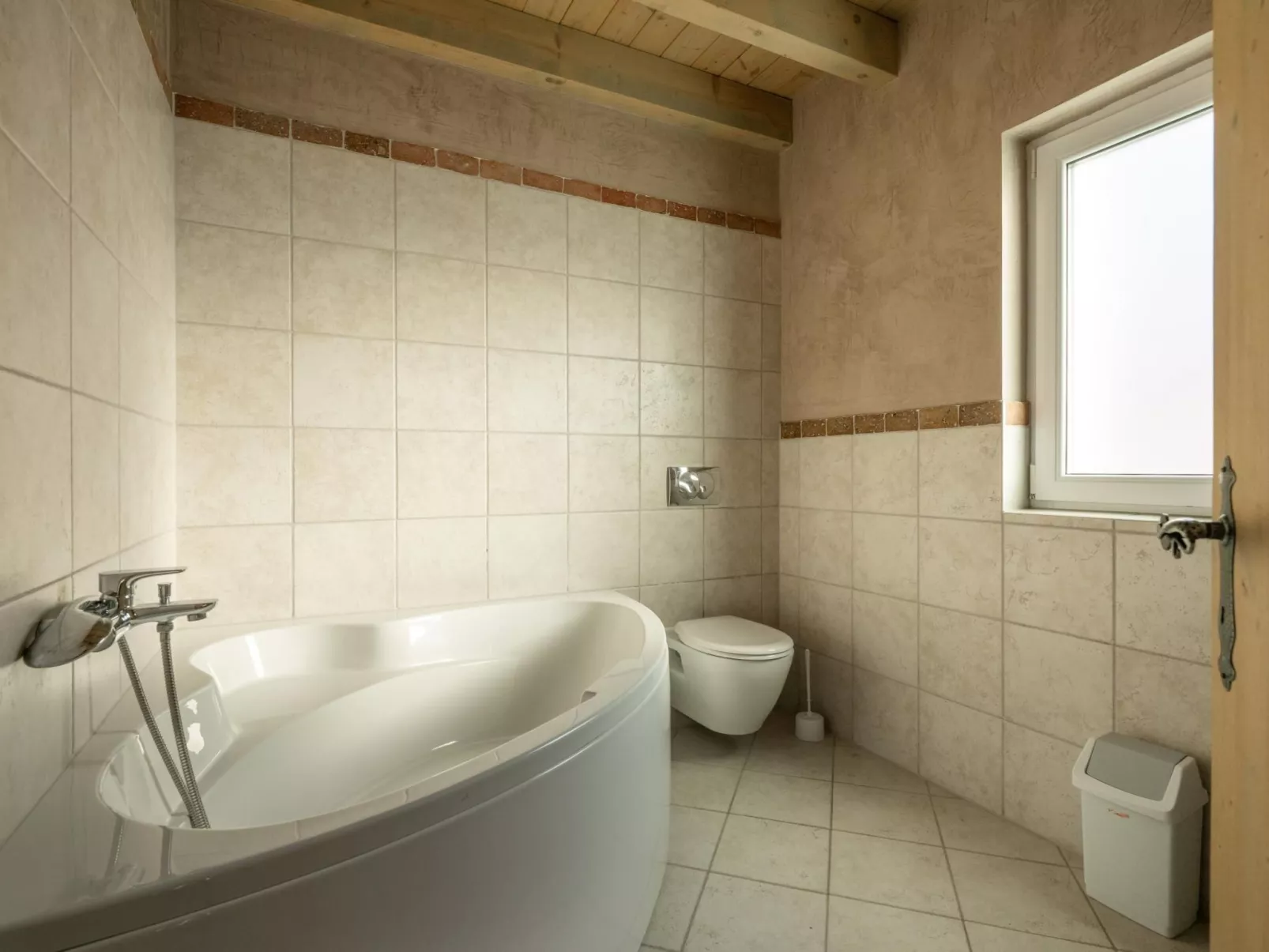 Villa Bellavista für 16 Gäste mit Hockeytisch-Binnen