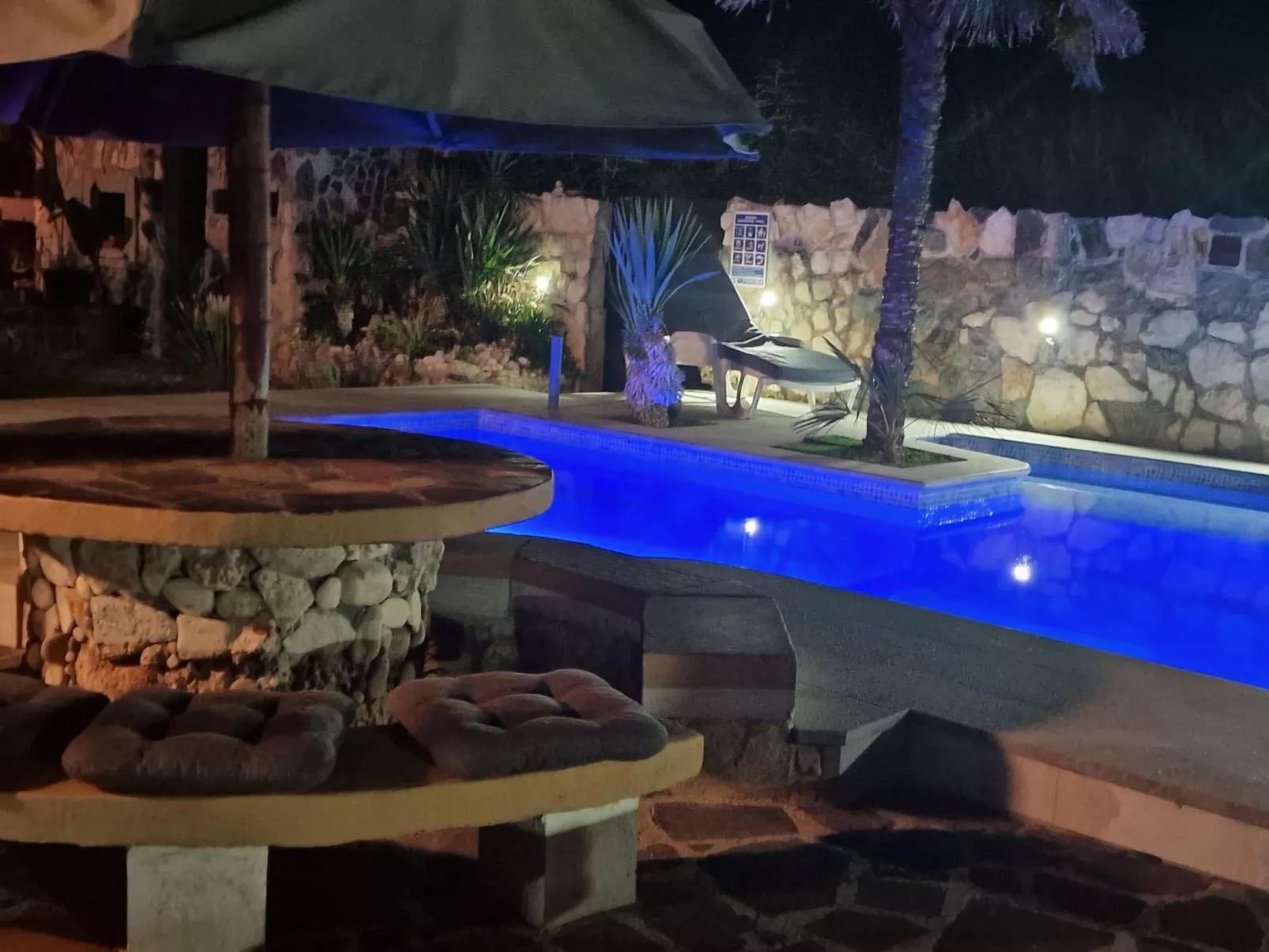 Schönes Haus in Pomer mit privatem Parkplatz-Buiten