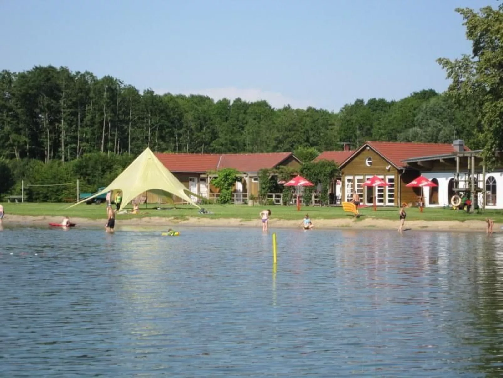 In Hohenlychen mit Grill, Loggia 4-Binnen