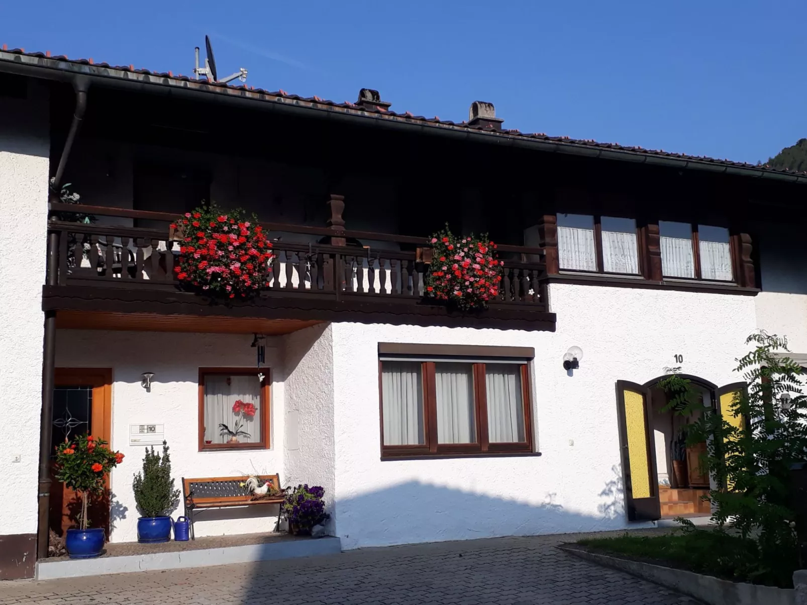 Haus Berggruß-Buiten