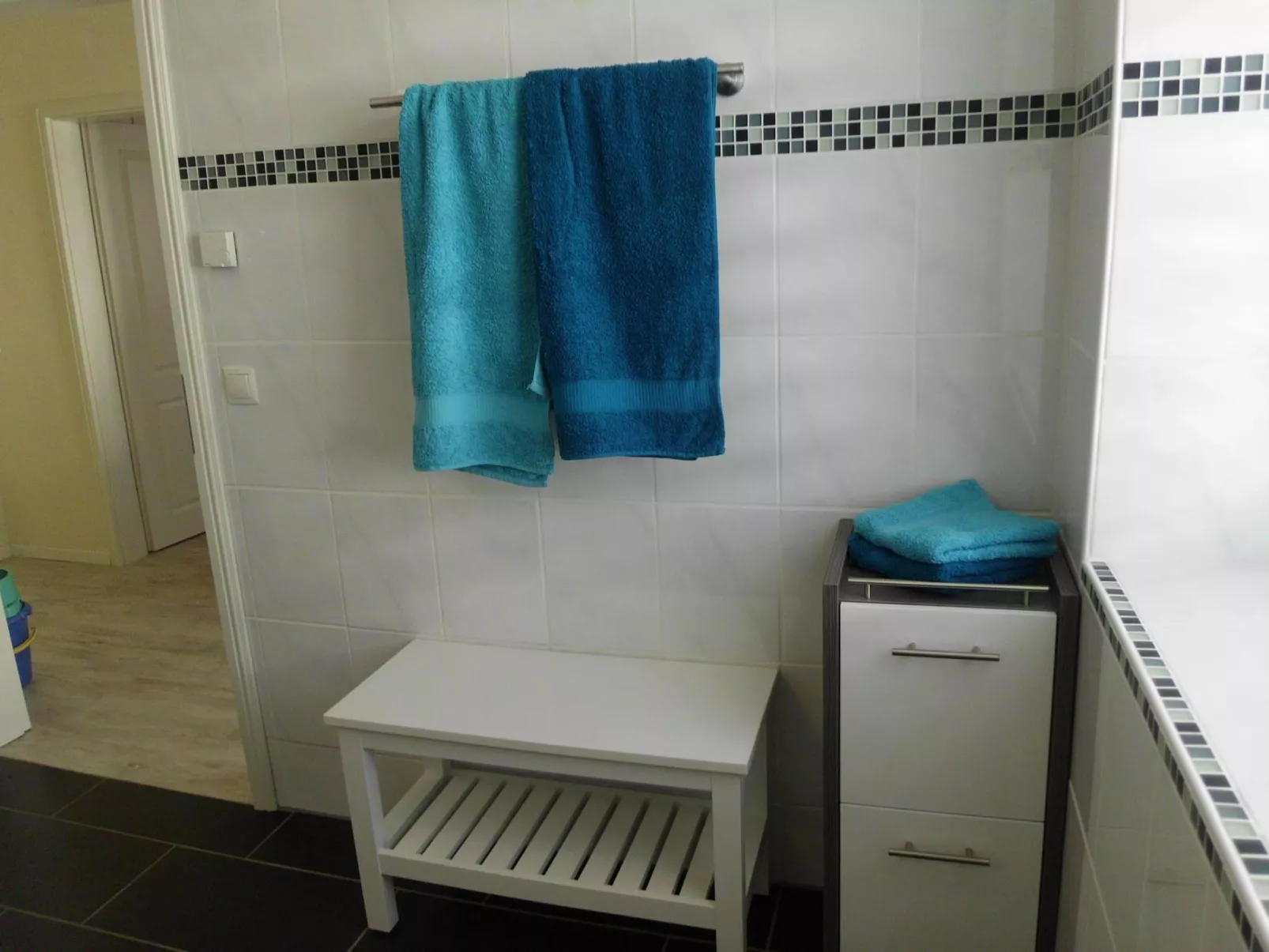 Barrierefreie FeHausHälfte mit Terrasse-Binnen